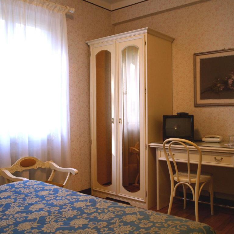 Du Parc Hotel Lake Maggiore Phòng bức ảnh